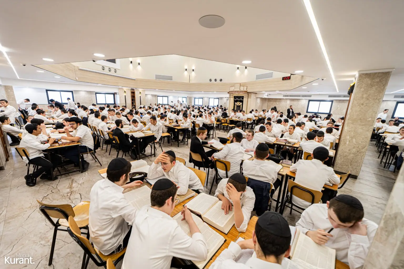 Central Yeshivat Tomchei Tmimim