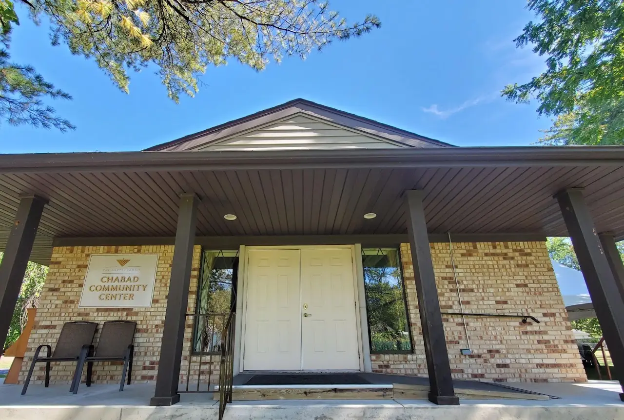 Shabbat and Holiday Services
