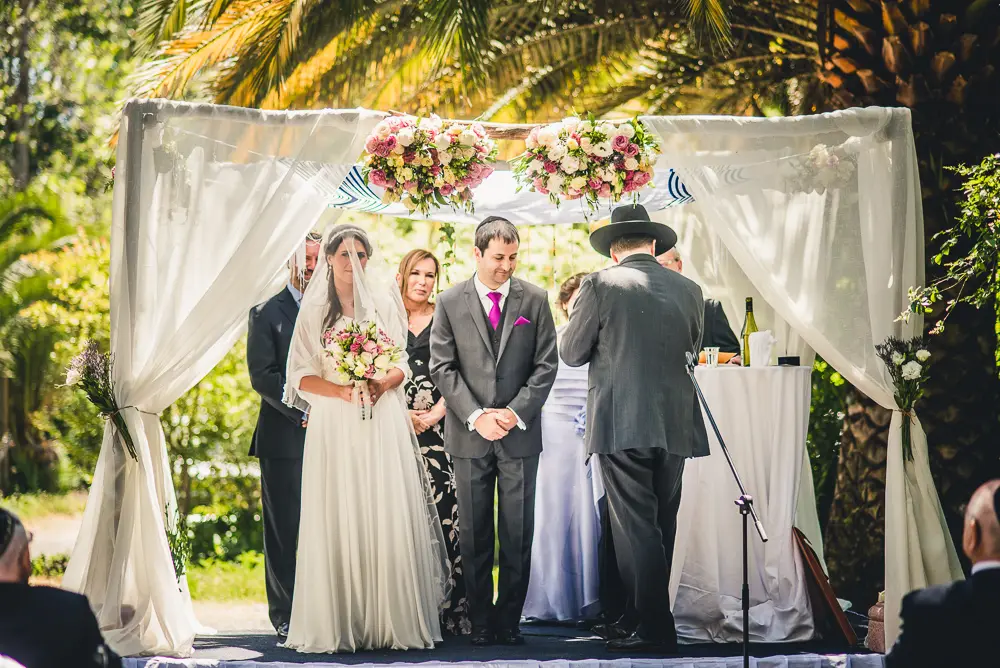 Solteros y casados Leer más