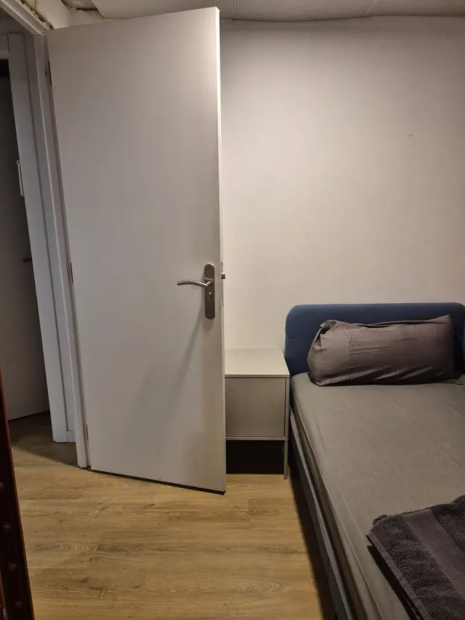 Single Room - חדר יחיד