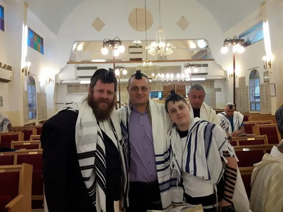 לימוד לבר מצוה הכנה לעליה לתורה, הנחת תפילין ושבת חתן לתיאום פגישה: 052-4239724