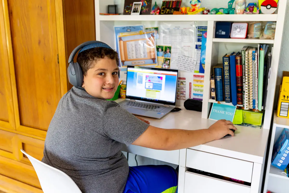 Online Learning with Real Life Growth