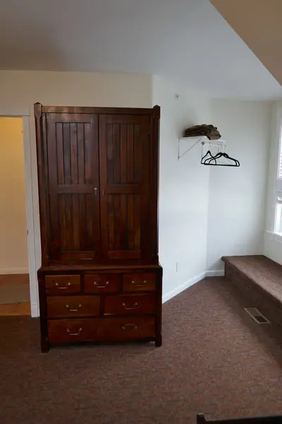​To book a room for Shabbos or during the week, please call Rabbi Abba @518-526-0773 or email [email protected]