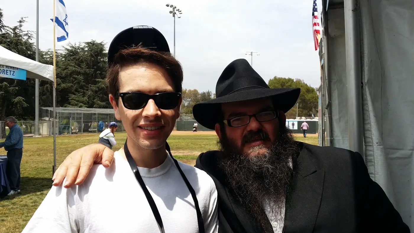Tefillin on the Boulevard