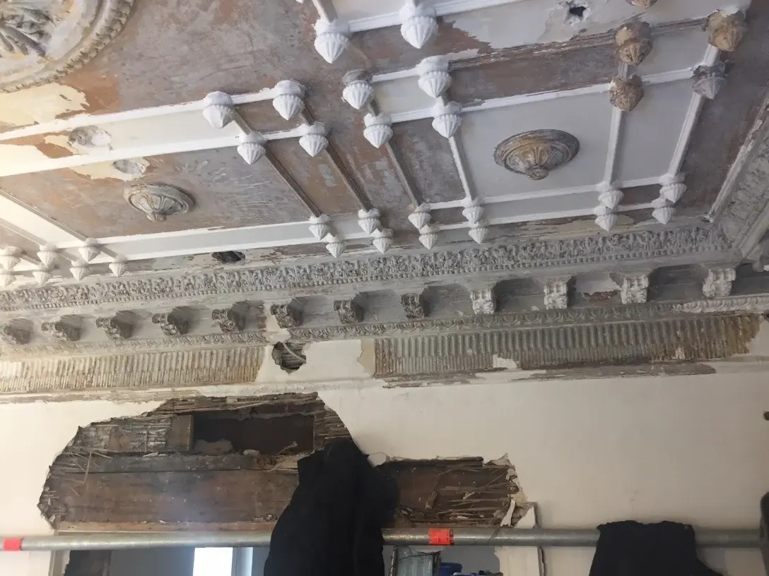 Decke kleiner Saal Decke kleiner Saal in Arbeit