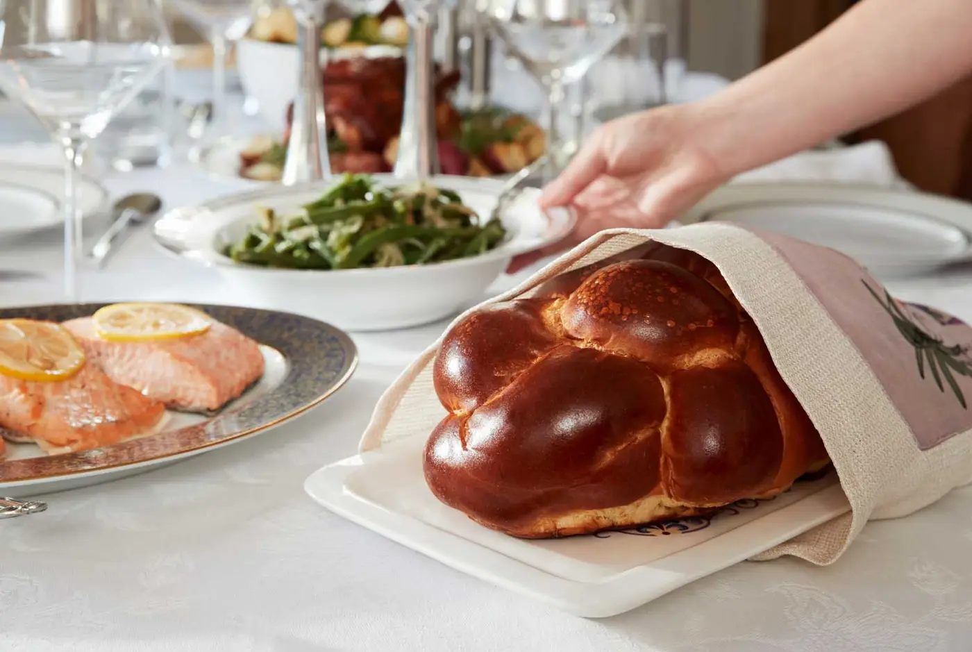 Shabbat and Holidays meals at Chabad of Batumi Information & Registration