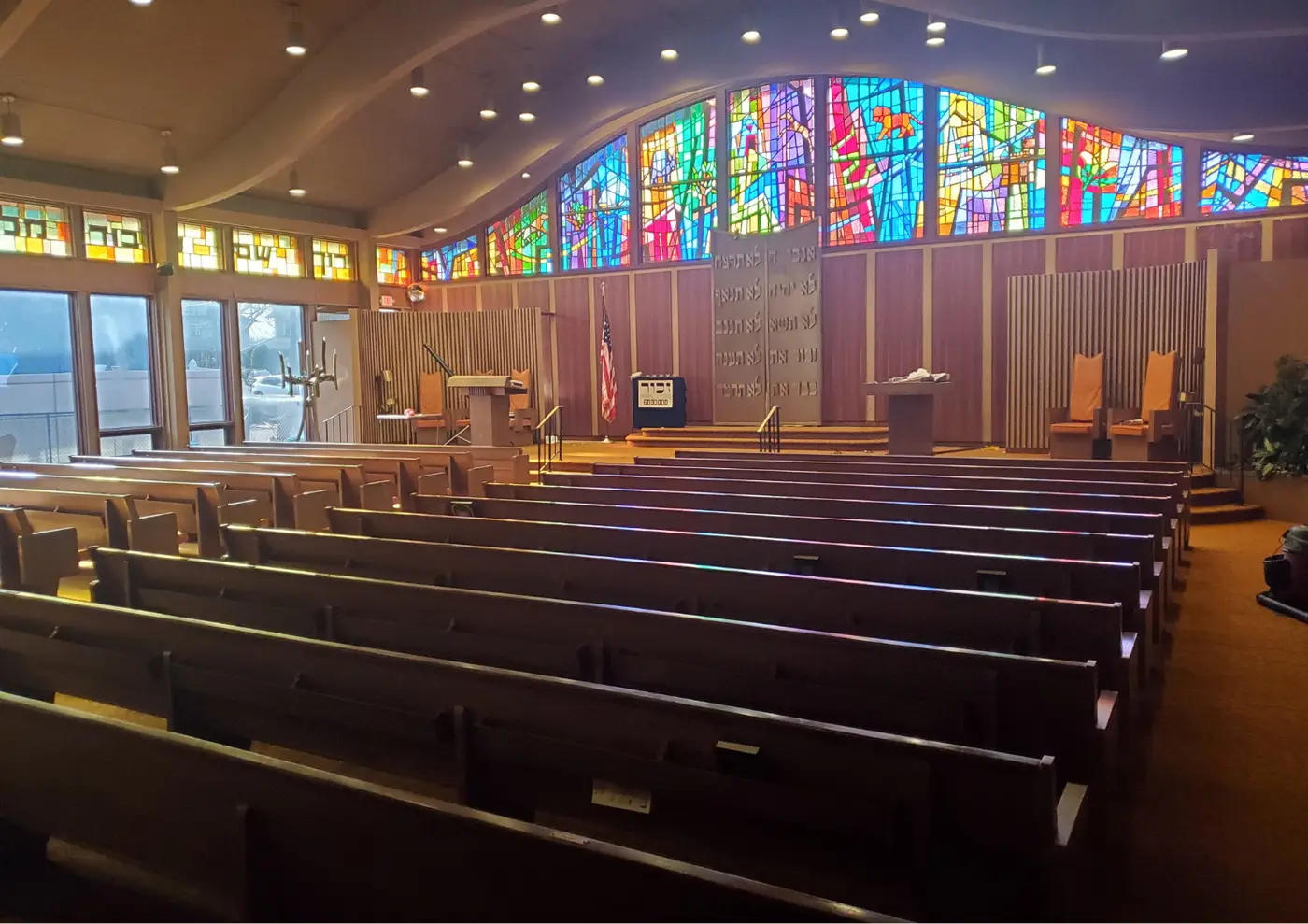Give the community of Hackensack, and our many visitors, the gift of an inspiring, uplifting and welcoming Shabbos!
