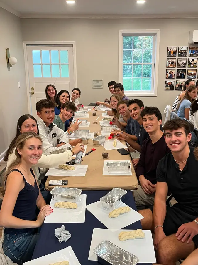 Students: Meet your Jewish Deac Family
