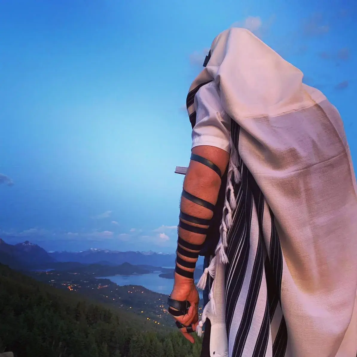 חב״ד ברילוצ׳ה זכויות יוצרים © 2026 כל הזכויות שמורות בית שרותים צור קשר קצת מבית חב״ד אודות