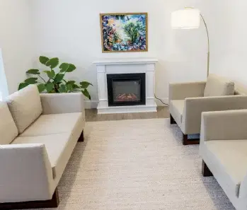 Hospitality Lounge A tranquil space for patients and families to unwind, catch up on work - steps away from MUHC.