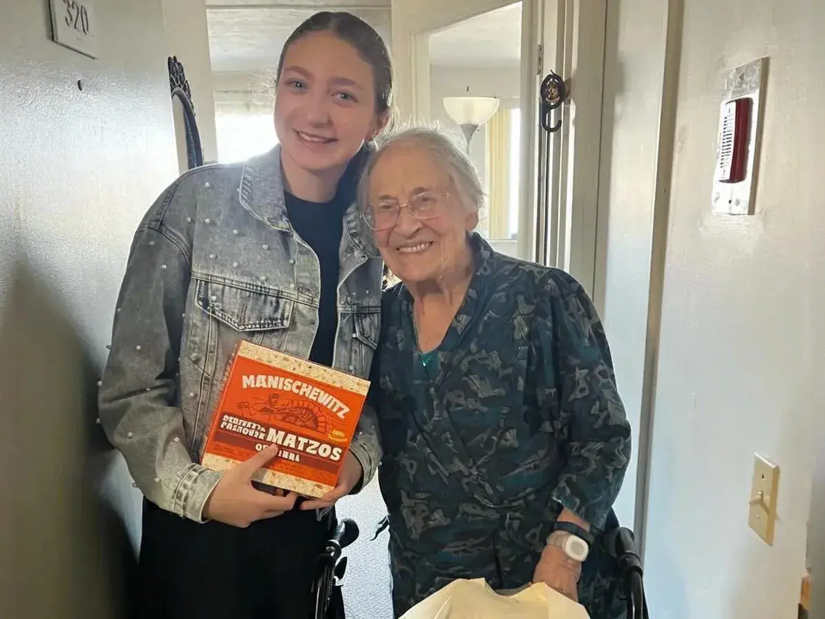 At the Cleveland Kosher Food Pantry, we believe that access to fresh and nutritious food is a basic human right.