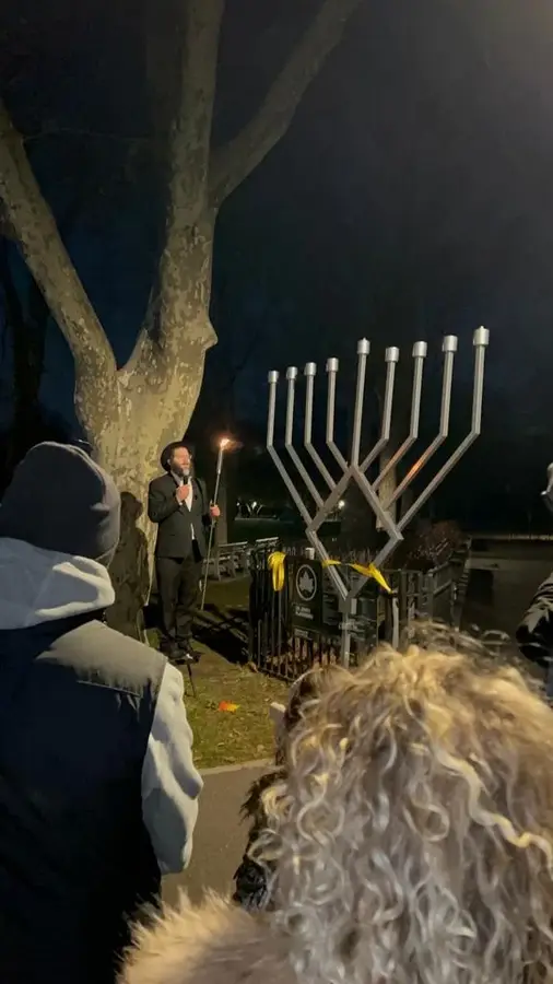 Illuminating Uniting Connecting