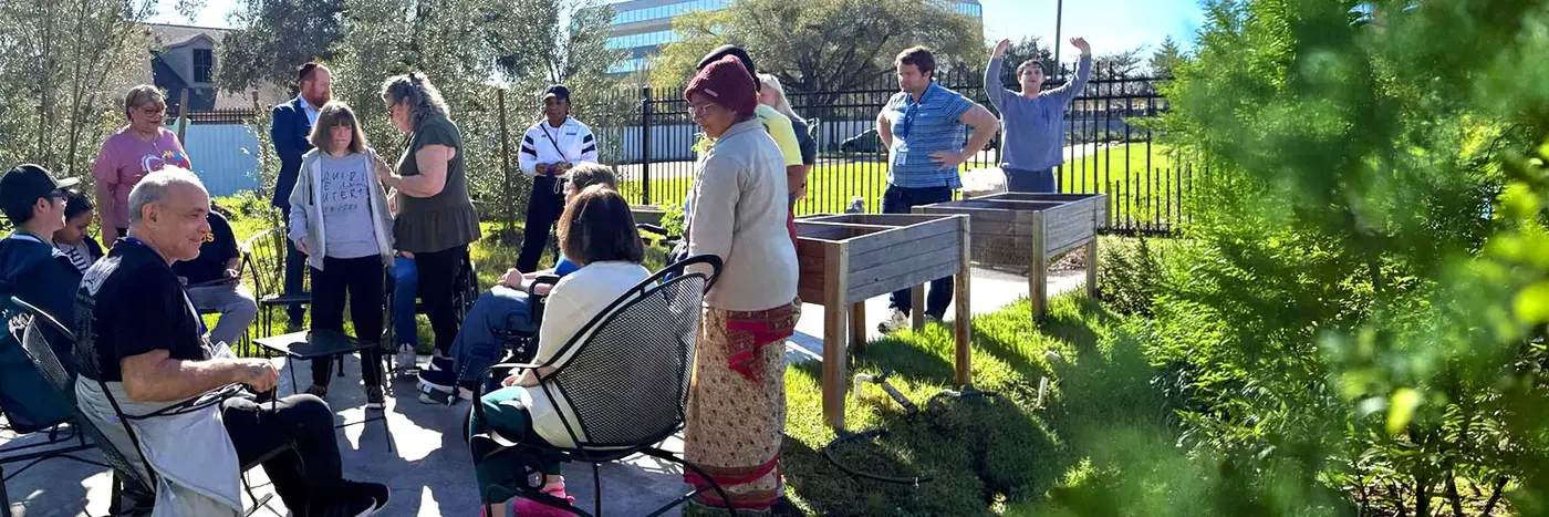 Friendship Garden | https://w3.chabad.org/media/images/1363/IQqp13636667.png | notebook Register