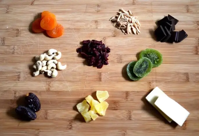 Colorful, Eye-Catching Fruit Bark for Tu B’Shevat