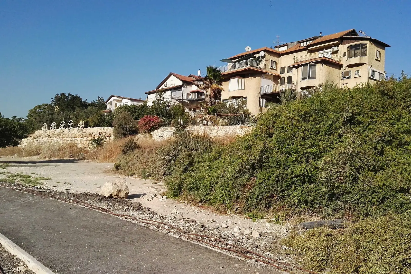 Chabad Kiryat Eloroi and Kiryat Kharoset