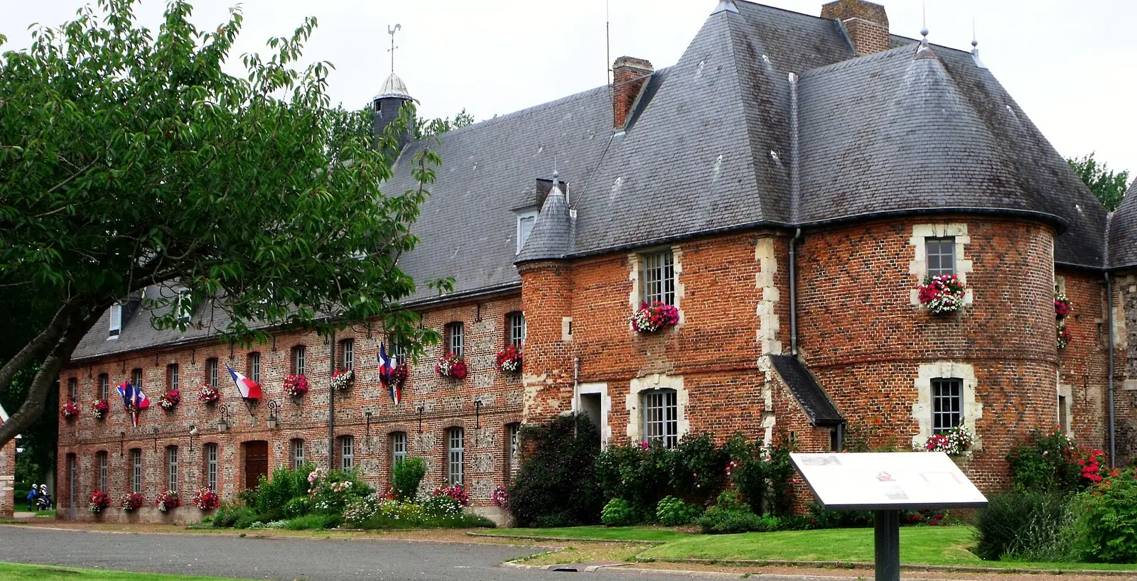 Beth Loubavitch of Criel sur Mer